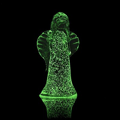 Skleněný anděl - svítící s fluorescenčním pigmentem - obrázek