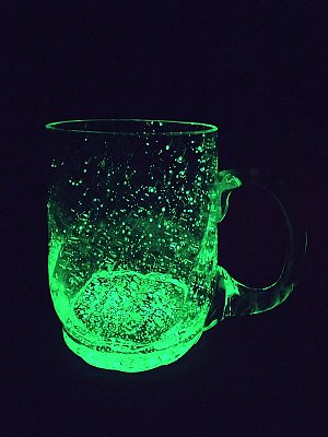 Půllitr svítící s fluorescenčním pigmentem  - 2. jakost - obrázek