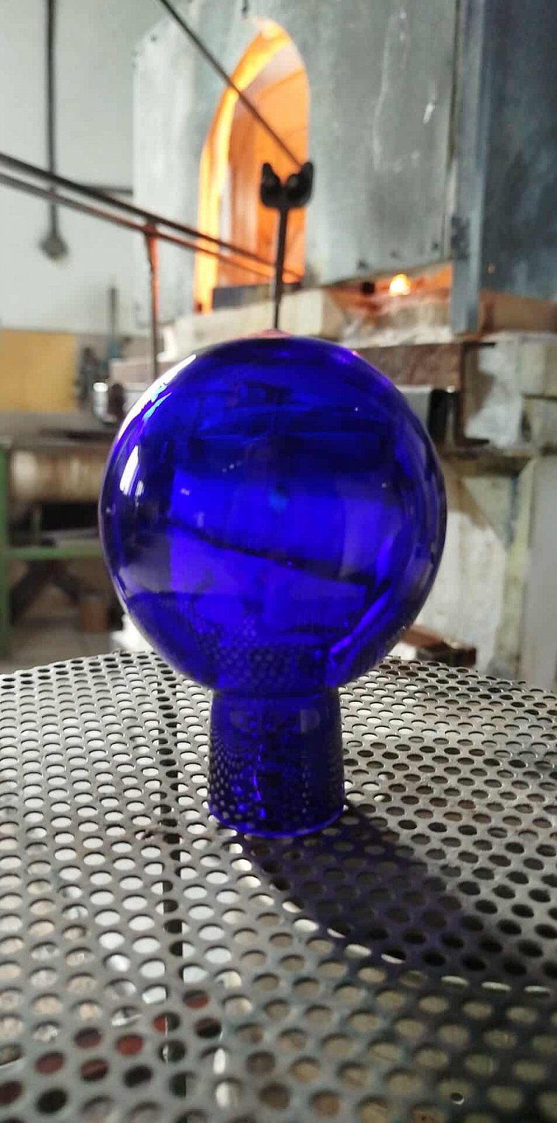 Skleněná plotová koule Doprodej - obrázek