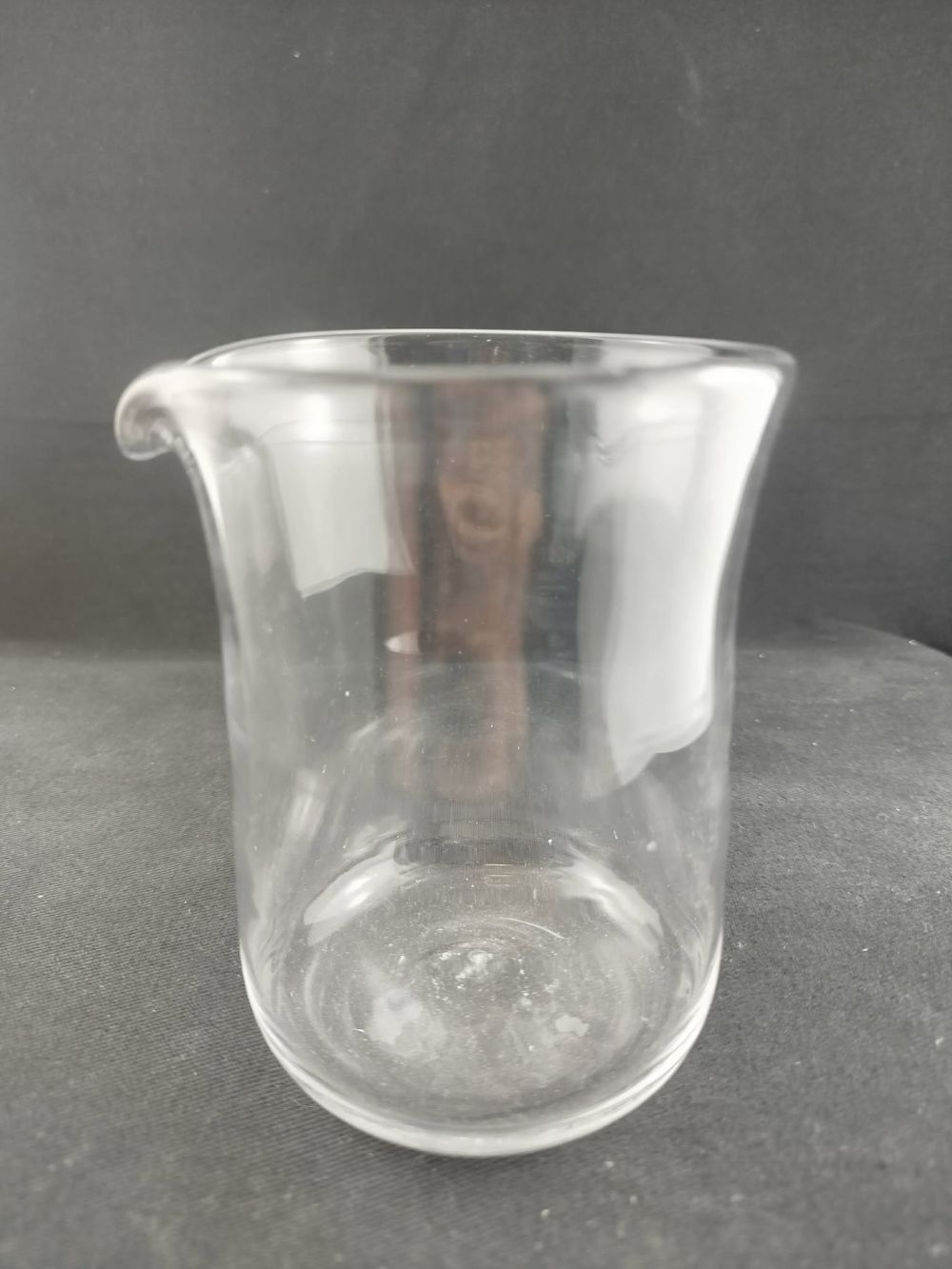 Skleněná nálevka - obrázek