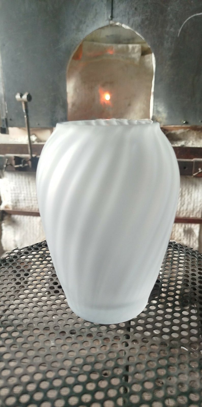 Skleněná vázička Doprodej - obrázek