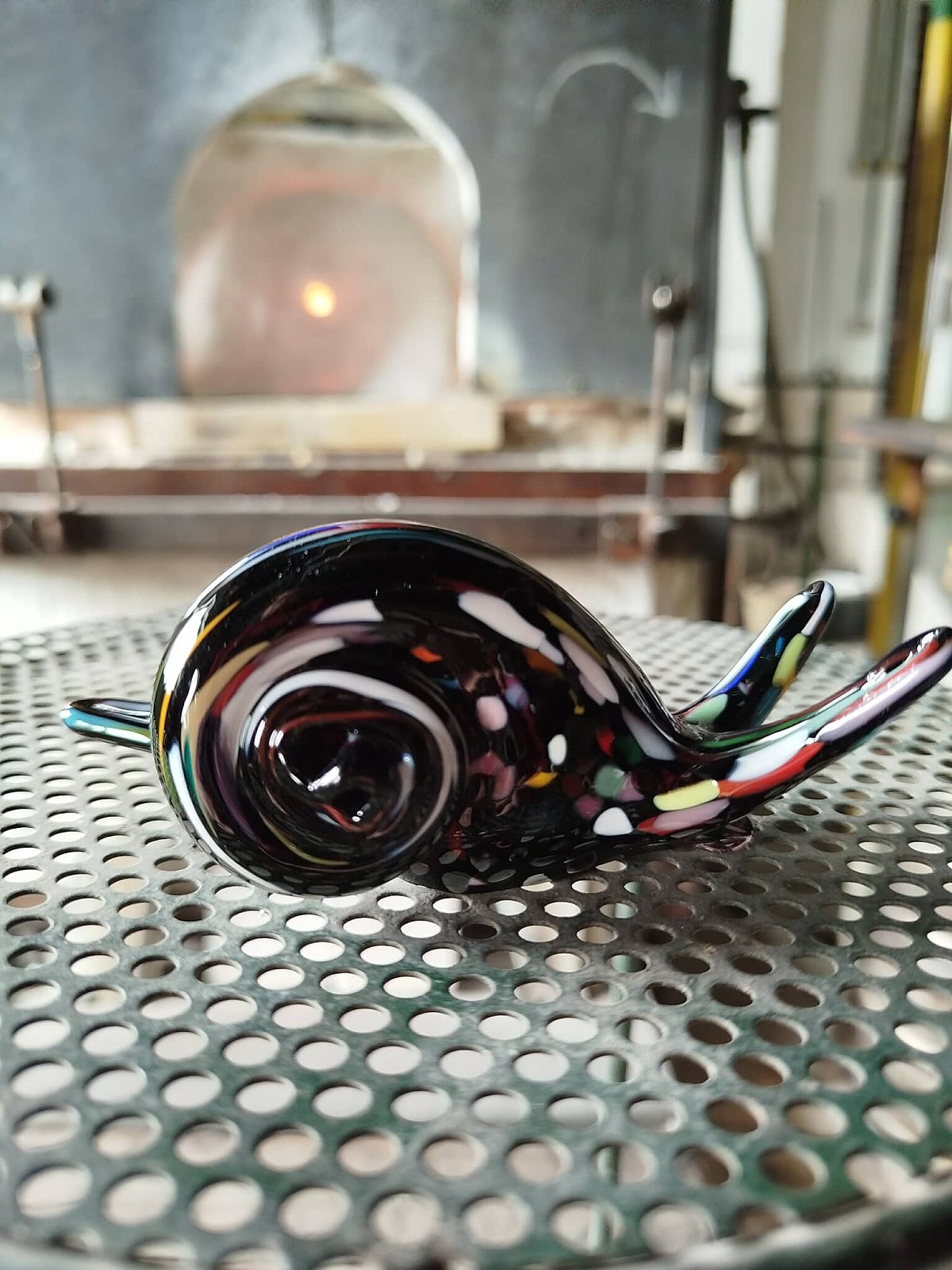 Skleněný šnek černý Multi - obrázek