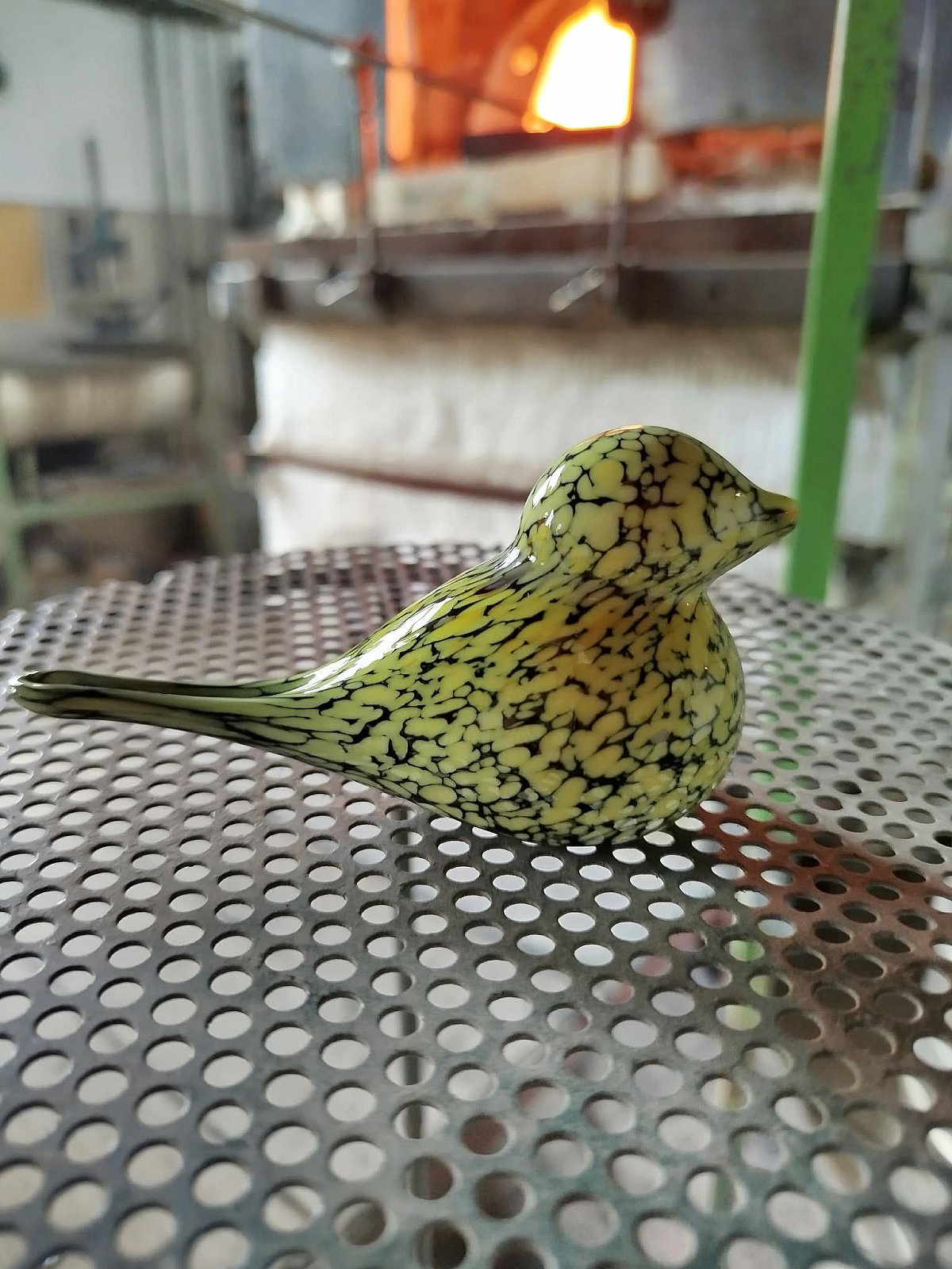 Skleněný ptáček - obrázek