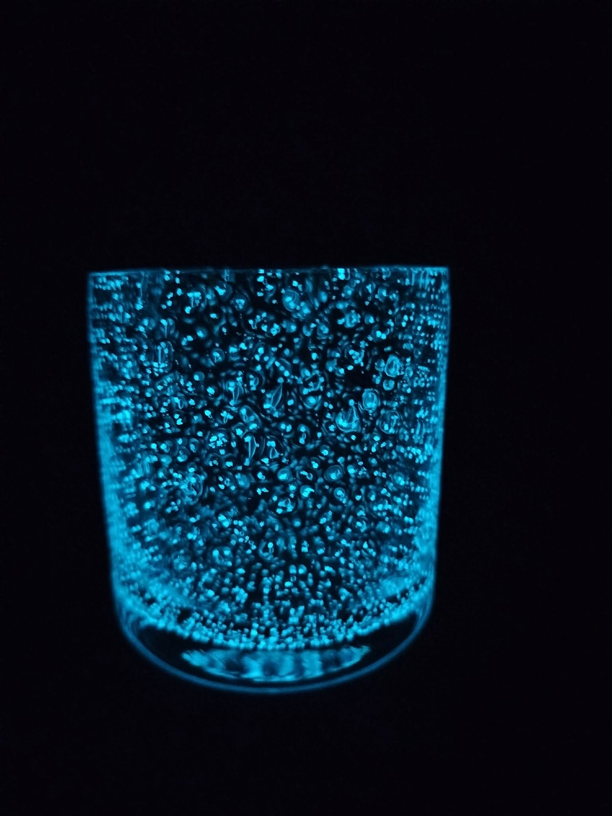 Sklenice svítící modrá Doprodej - obrázek