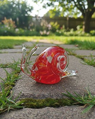 Skleněný šnek Červená spirála - obrázek